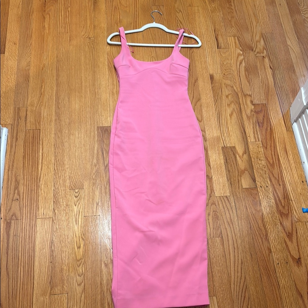 Pink Bodycon Midi Dress with Scoop Neck